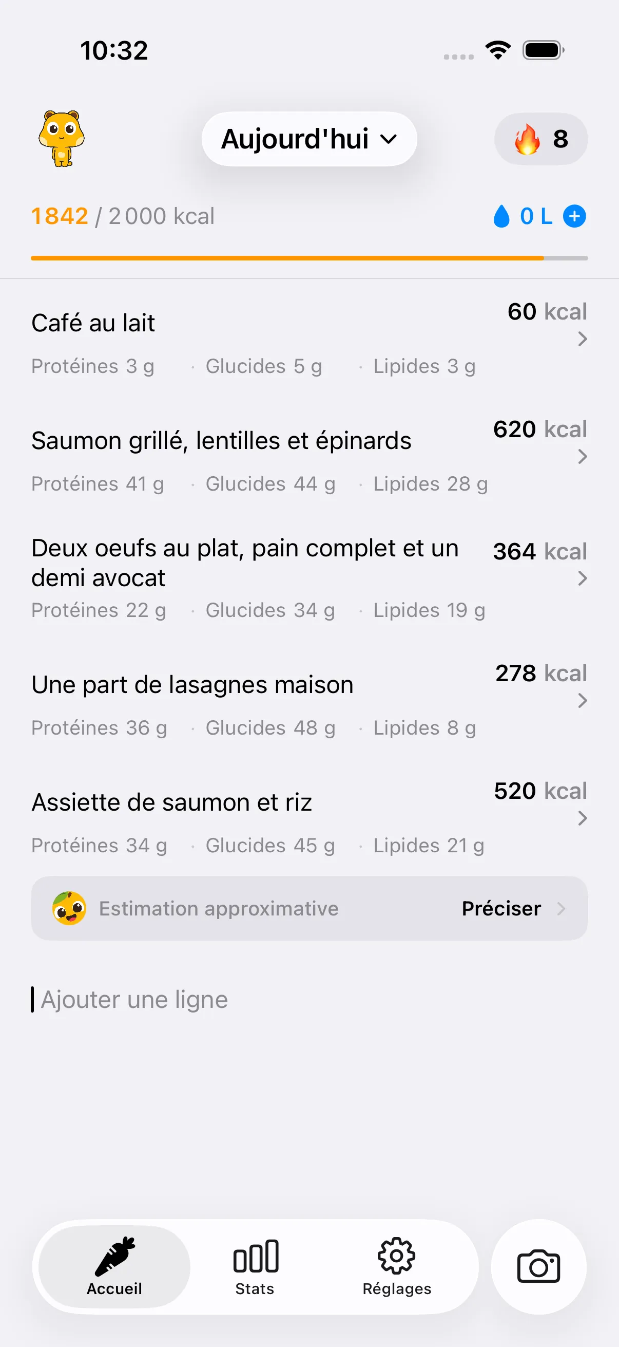 Journal du jour dans Nourino : repas écrits transformés en calories et macros, avec la barre d'objectif et la série de jours.